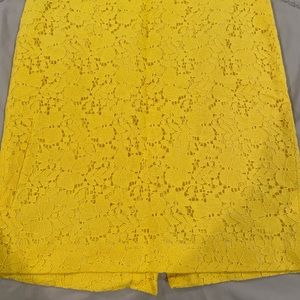 Women’s yellow lace pencil skirt